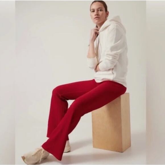 ATHLETA Salutation Stash Ribbed Flare Pant Candy Red Sz L {W47} - Picture 3 of 6